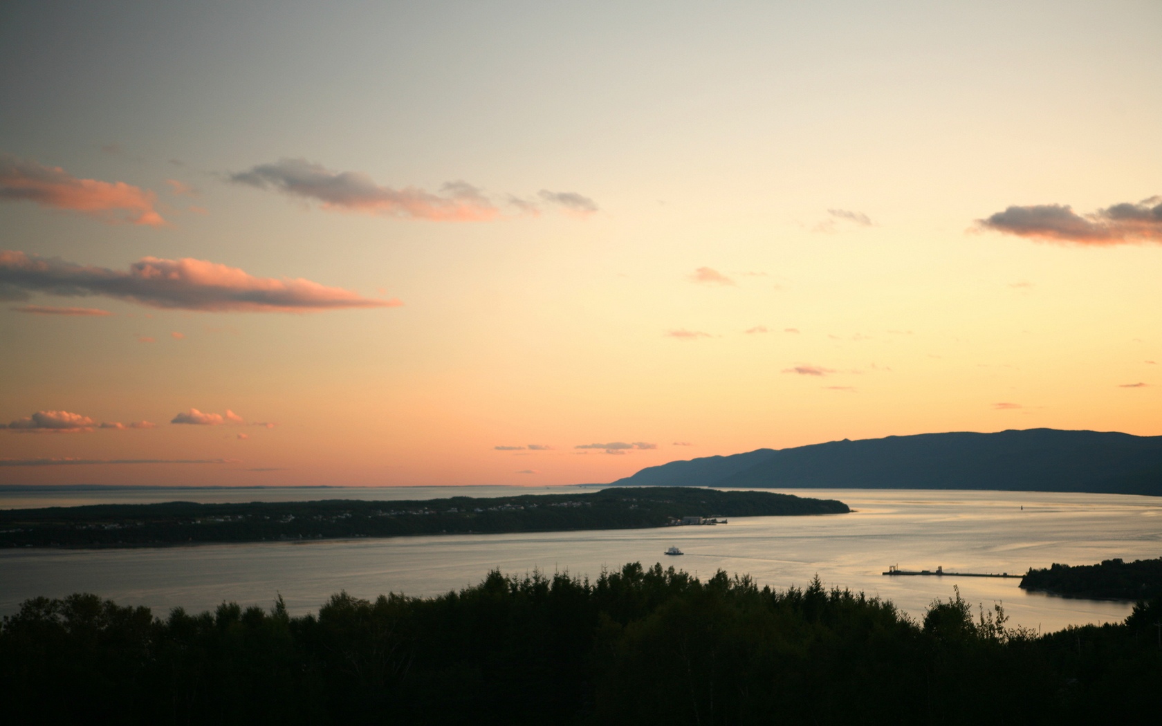 Download HQ Isles-Aux-Coudres, Quebec,Canada Sunset wallpaper / 1680x1050