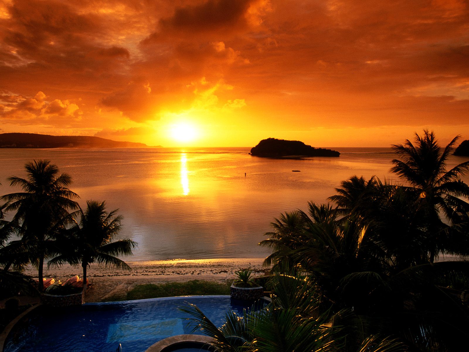 Download HQ Agana Bay at Sunset, Tamuning, Guam Sunset wallpaper / 1600x1200