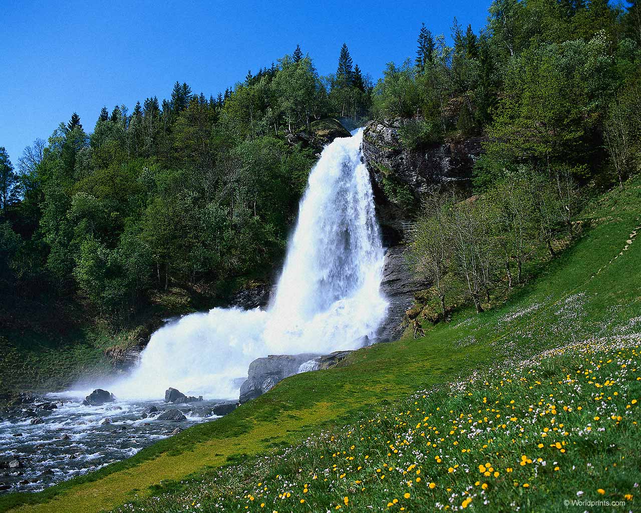 Download HQ Waterfalls wallpaper / Nature / 1280x1024