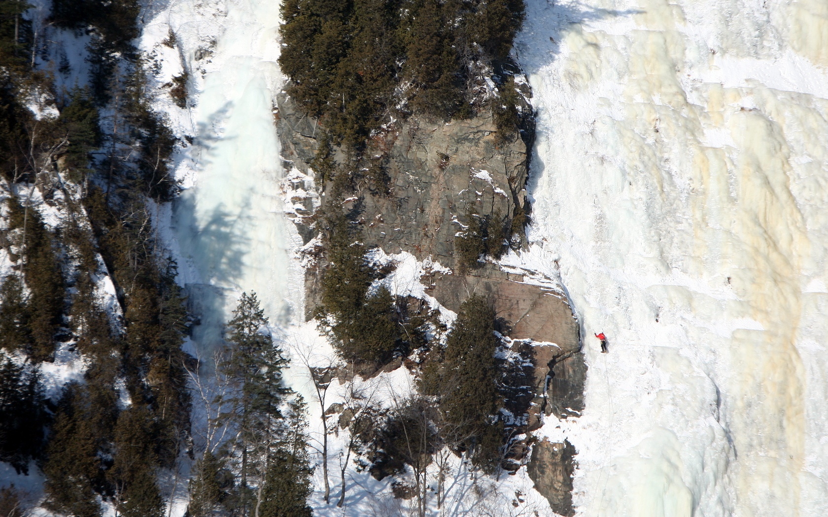 Download HQ Alpinist On Iced Montmorency Falls, Canada Waterfalls wallpaper / 1680x1050
