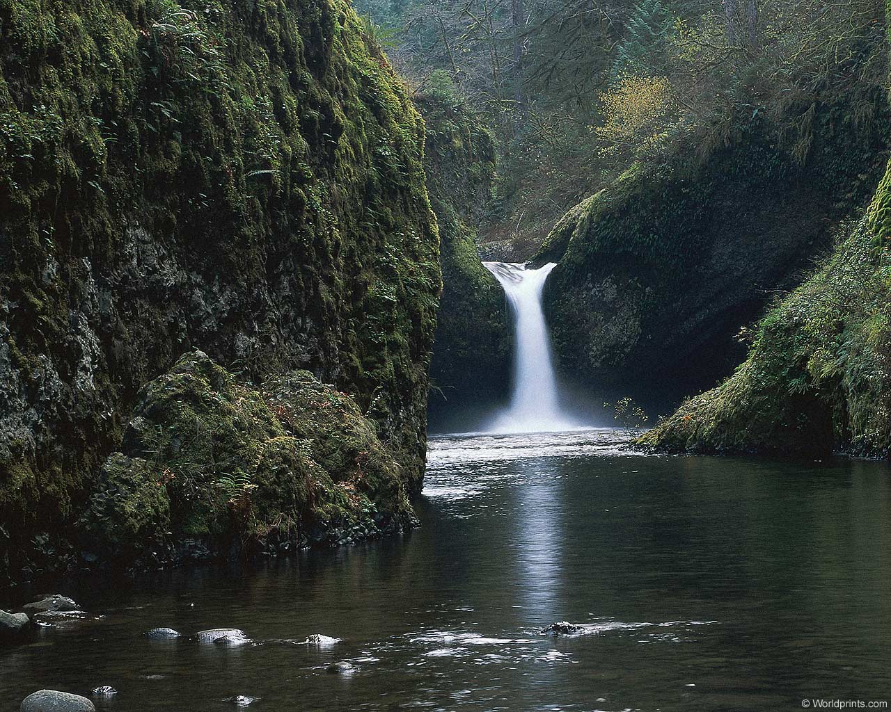 Download full size Waterfalls wallpaper / Nature / 1280x1024