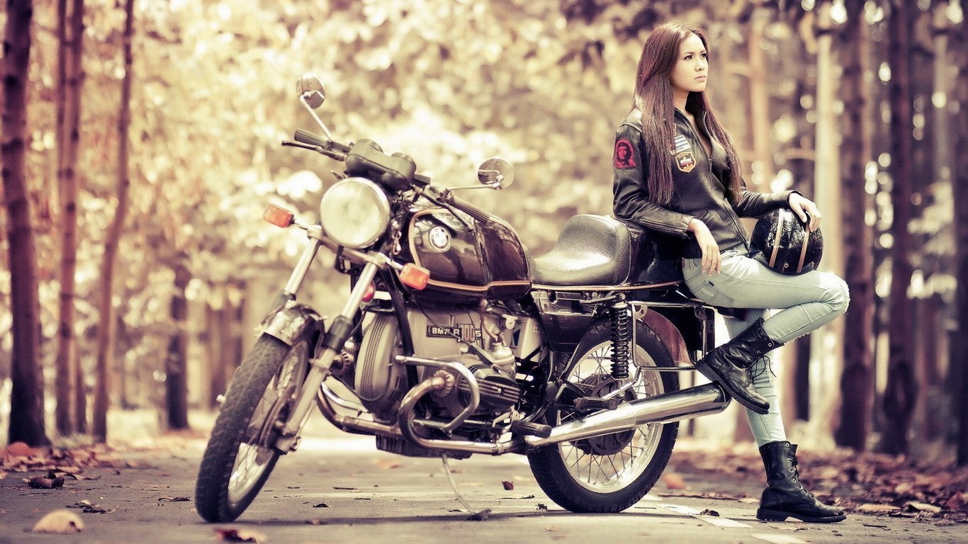 Download High quality Girls & Motorcycles wallpaper / People / 1366x768