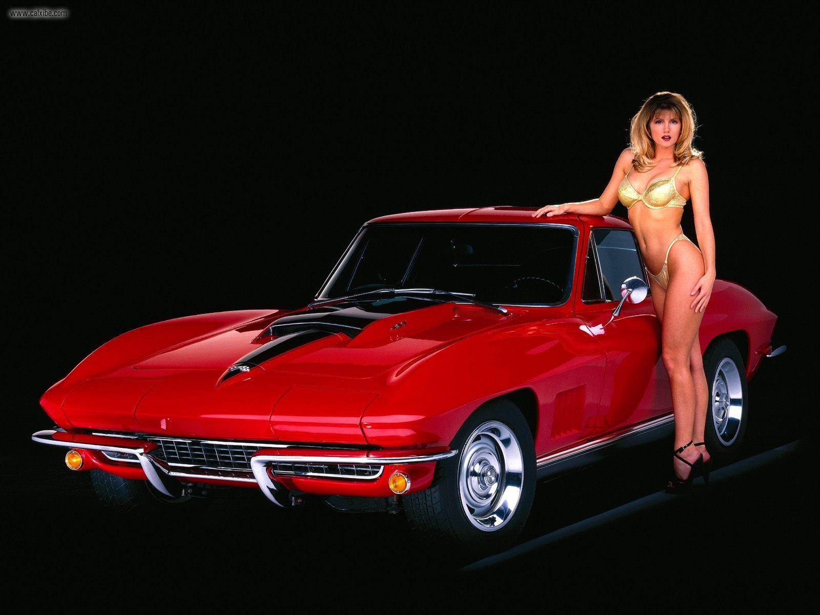 Download full size red car Girls & Cars wallpaper / 1600x1200