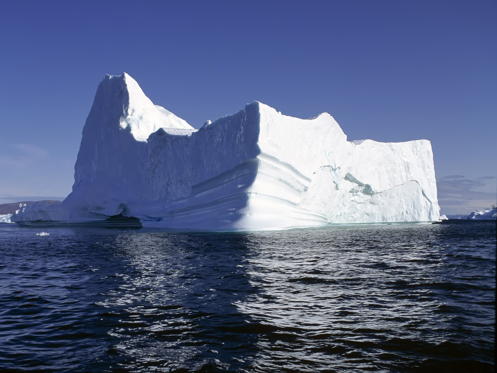 Download full size Icebergs wallpaper / Nature / 1600x1200