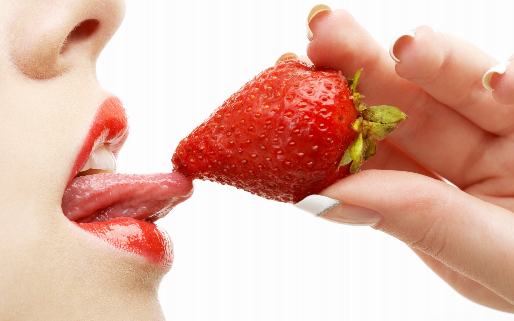 Download High quality Strawberry Photo Art Design wallpaper / 1680x1050