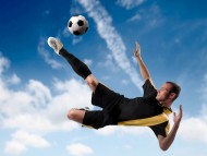 Kick the ball in flight / Football