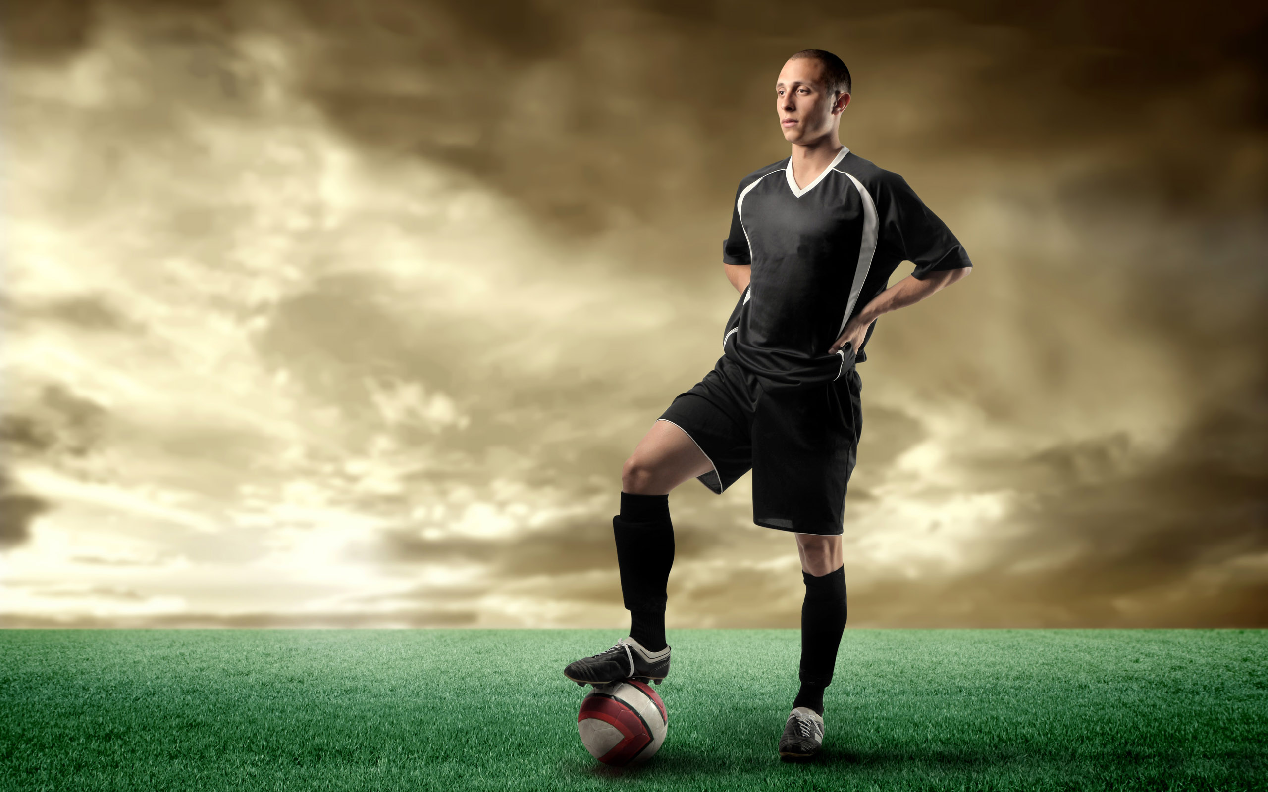 Download full size Football referee Football wallpaper / 2560x1600