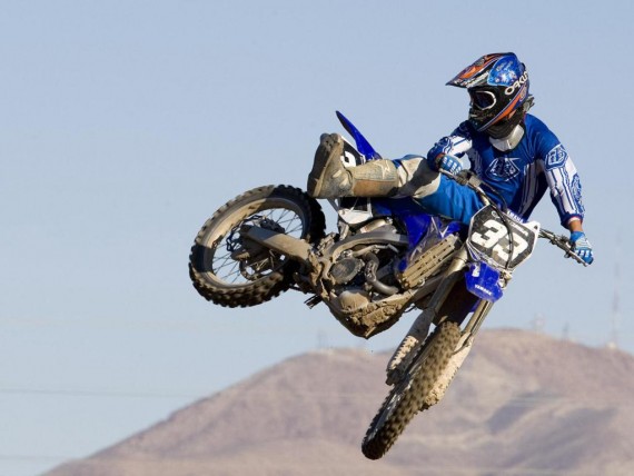 Free Send to Mobile Phone Motocross Sports wallpaper num.1