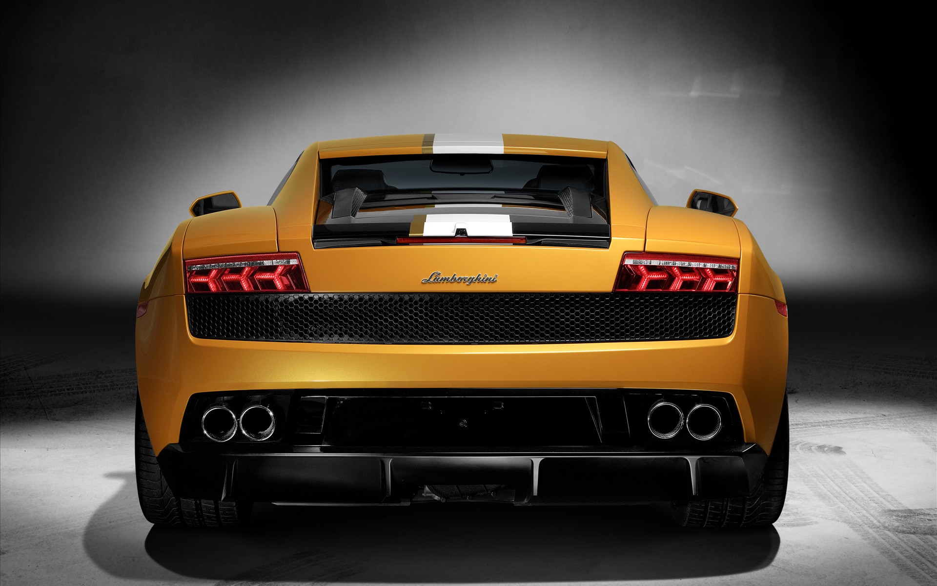 Download HQ back Lamborghini wallpaper / 1920x1200