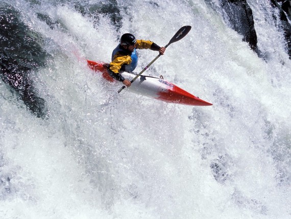 Free Send to Mobile Phone Water Slalom Sports wallpaper num.5
