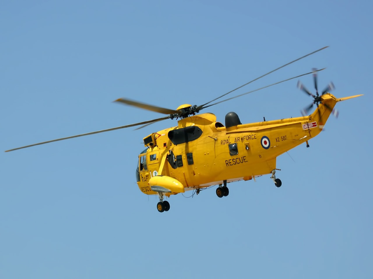 Download HQ yellow Helicopter wallpaper / 1280x960