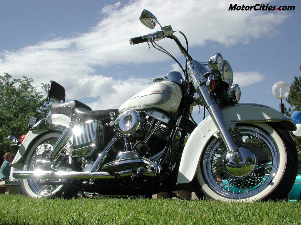 Download Motorcycle / Vehicles wallpaper / 1024x768