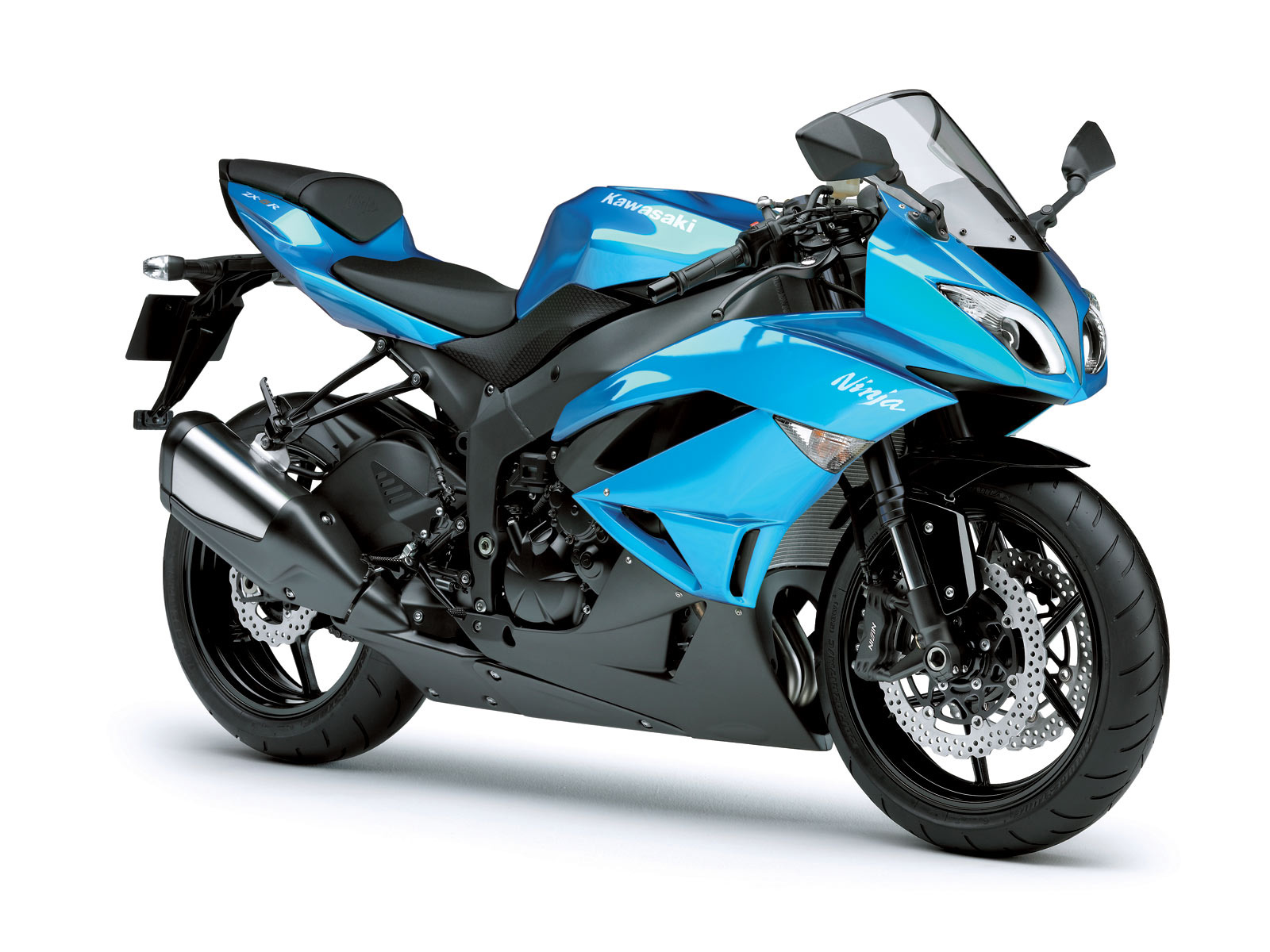 Download HQ Kawasaki Ninja ZX 6R blue Motorcycle wallpaper / 1600x1200