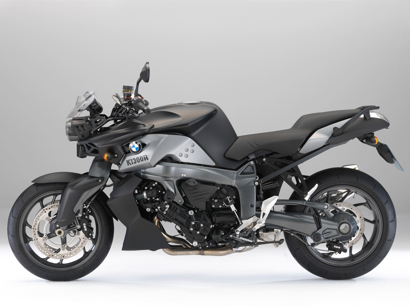 Download HQ BMW K1300R black side Motorcycle wallpaper / 1600x1200