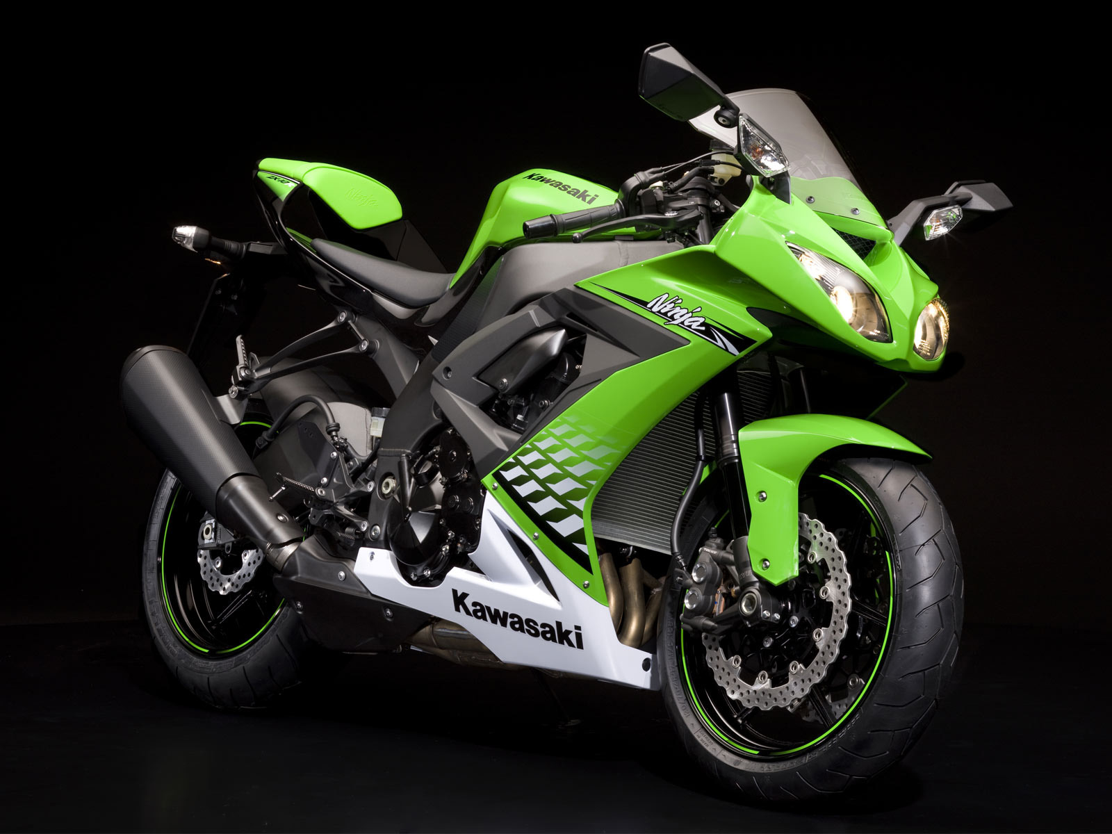 Download High quality Kawasaki Ninja green Motorcycle wallpaper / 1600x1200
