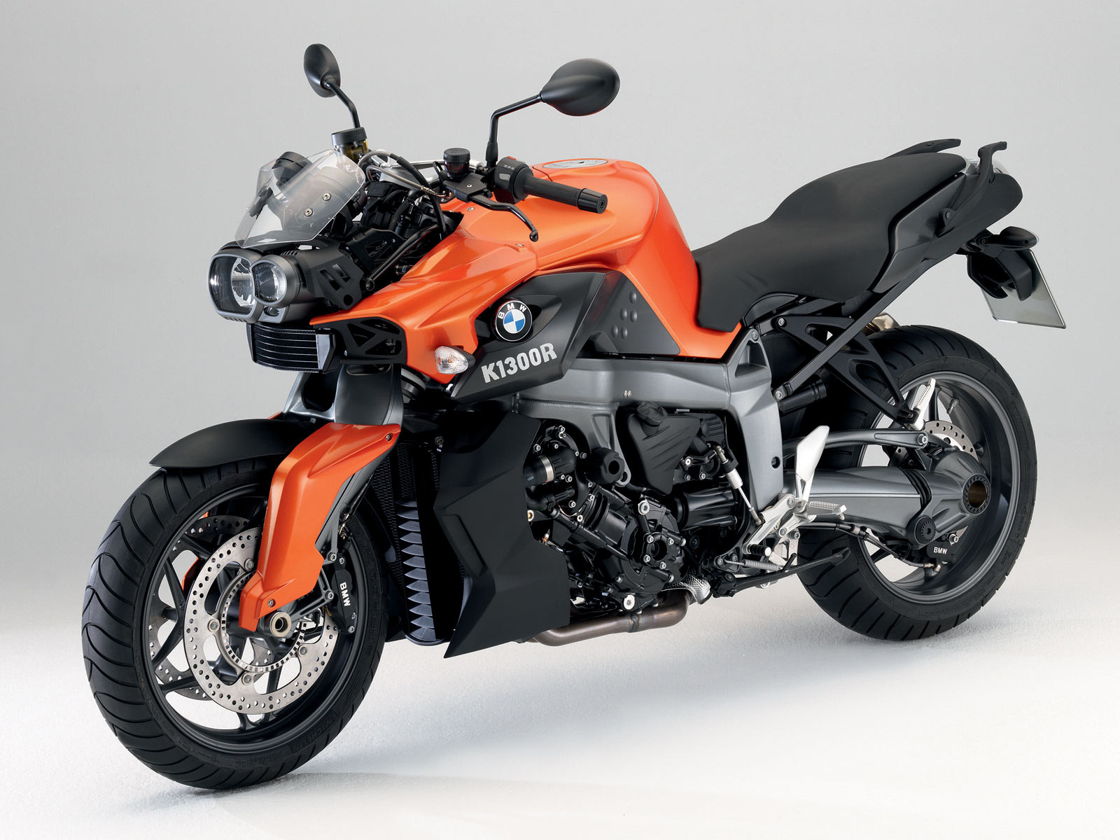 Download full size BMW K1300R orange Motorcycle wallpaper / 1600x1200