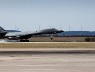 Download B-1B Lancer / Military Airplanes
