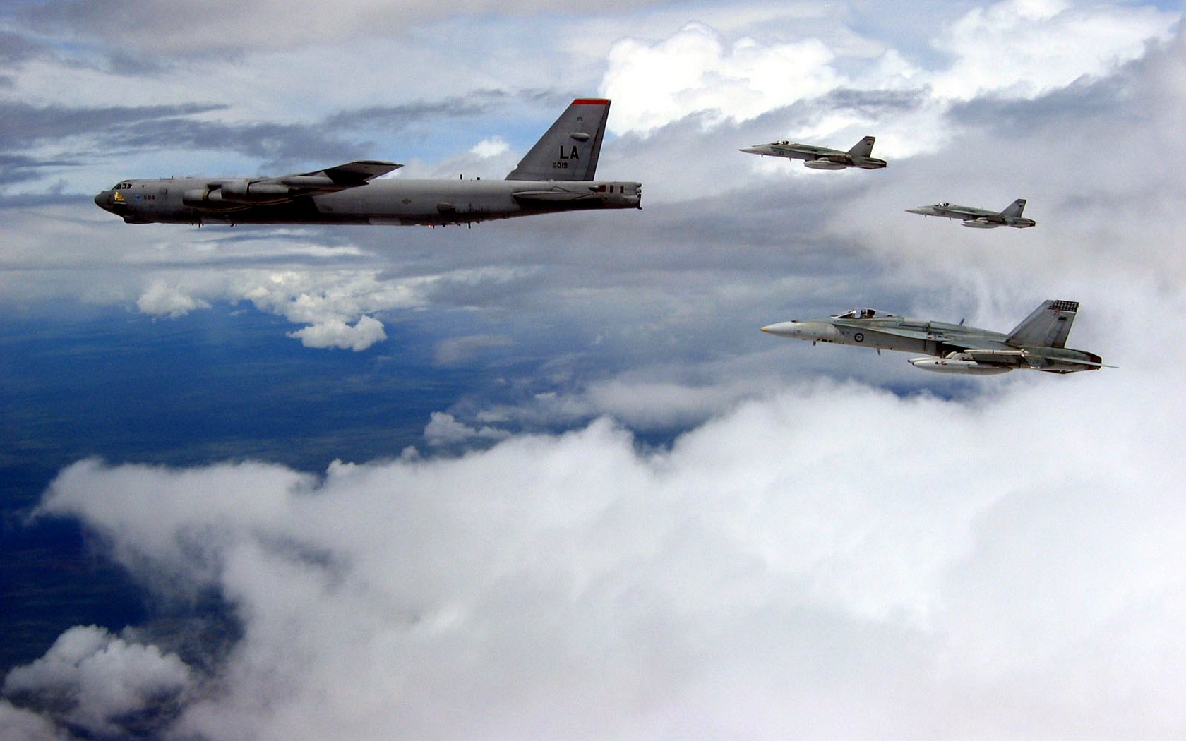Download HQ B-52 & F-18 Military Airplanes wallpaper / 1680x1050