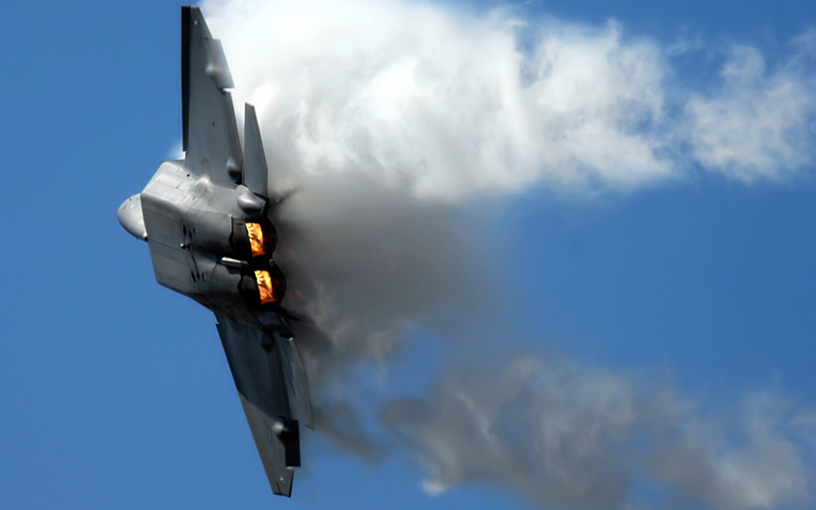 Download High quality F-22 Raptor Military Airplanes wallpaper / 1680x1050