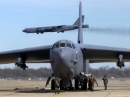 Download B-52 Stratofortress / Military Airplanes
