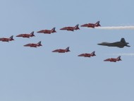 F-22 Raptor and the RED ARROWS / Military Airplanes