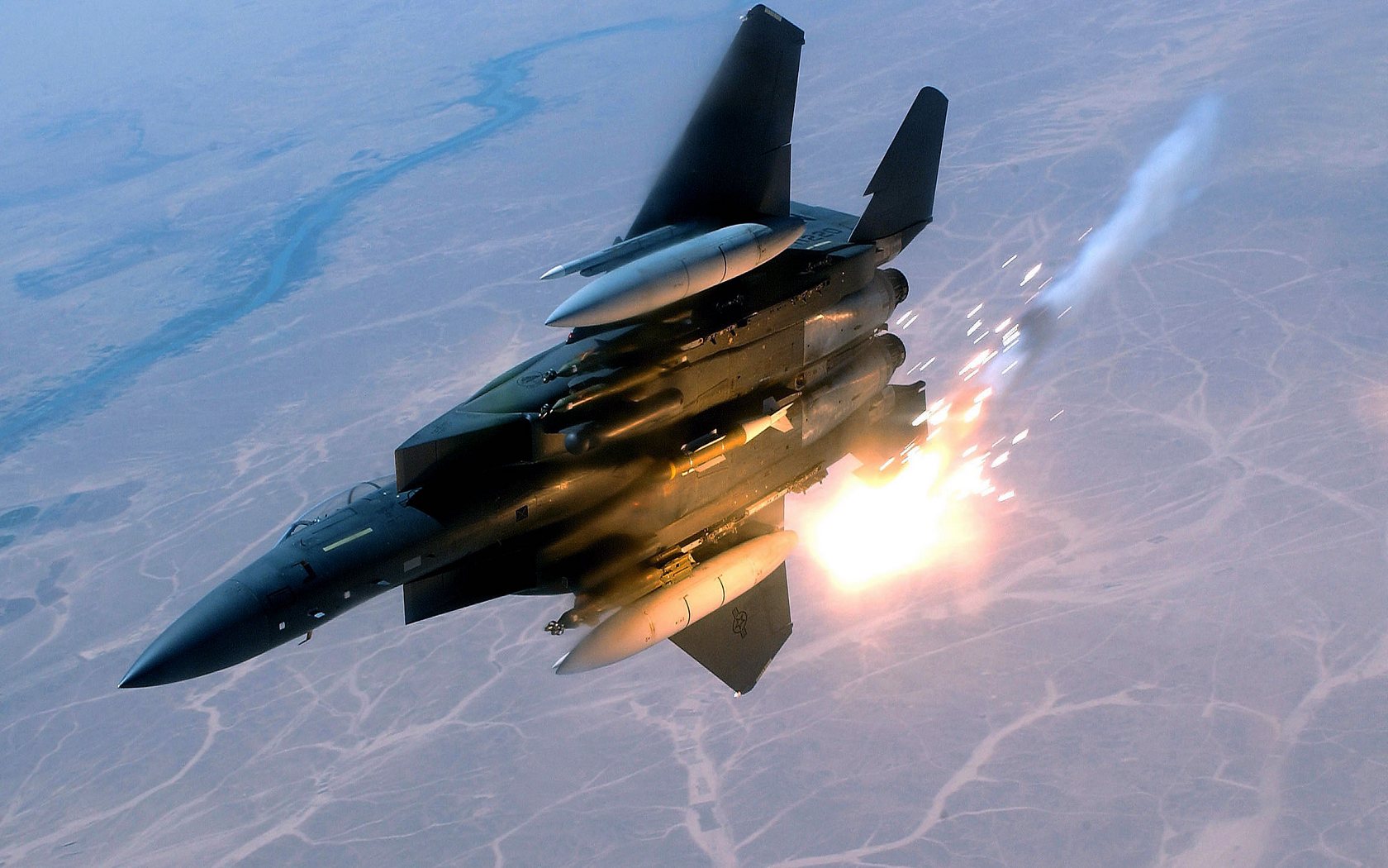 Download HQ F-15E Strike Eagle pops flairs Military Airplanes wallpaper / 1680x1050