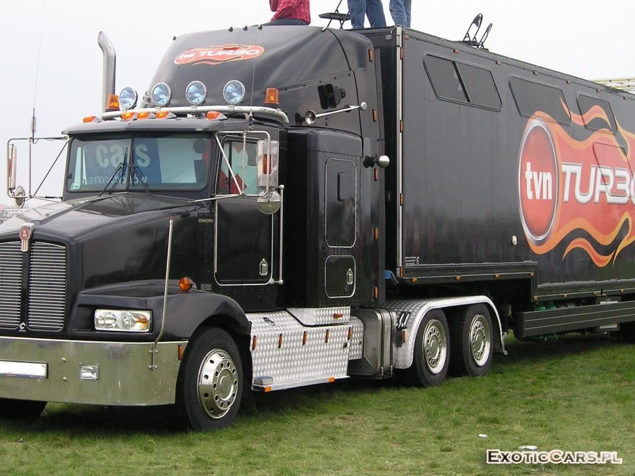 Download full size Trucks wallpaper / Vehicles / 1280x960